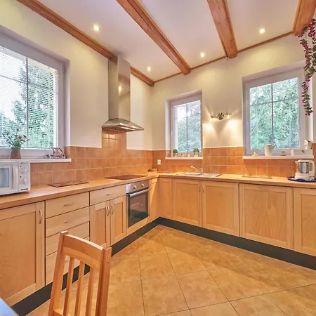 Spacious Mountain Retreat, Cleaning Included Ferienhaus