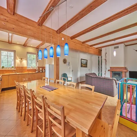 Tatil Evi Spacious Mountain Retreat, Cleaning Included Lampertice